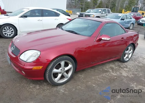 2001 Mercedes-Benz Slk 320 z USA, uszkodzony, nr VIN WDBKK65F11F201809